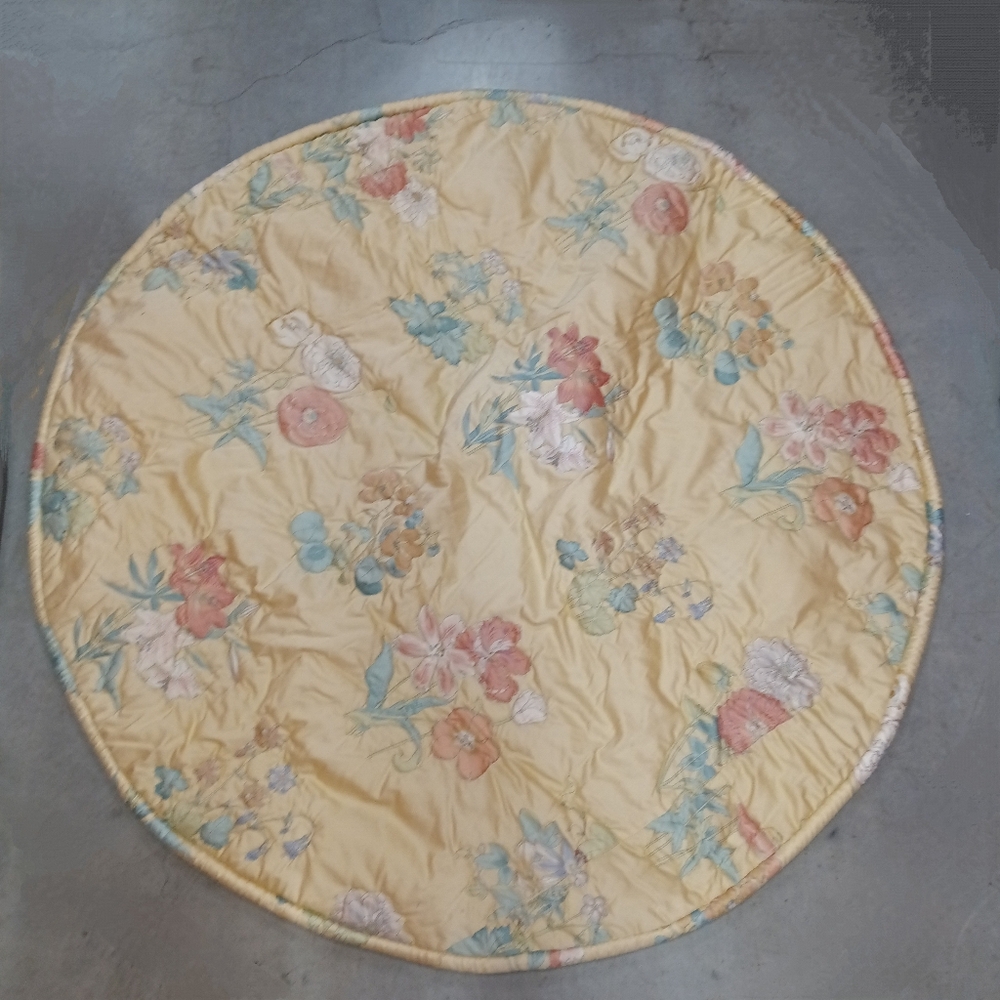 Tablecloth Custom Interior Designer Trapunto 66" Round